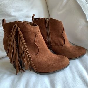 Madden Girl Brown leather fringe ankle boot